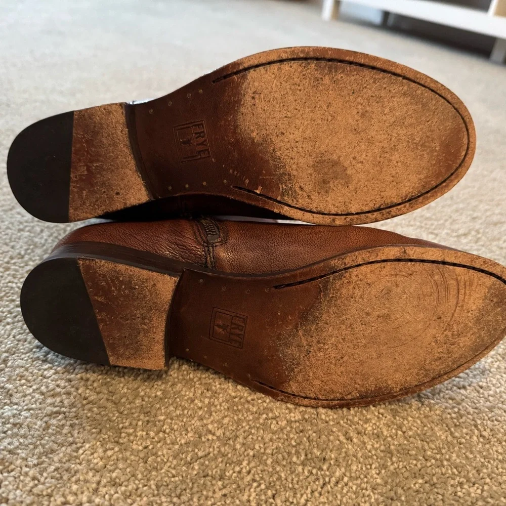 FRYE Ankle Boots Booties Short Cognac Side Zip Size 9.5B EUC